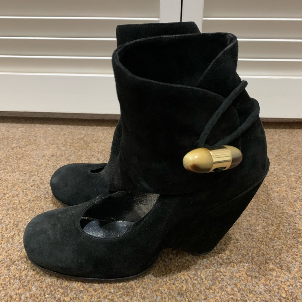 Marc by Marc Jacobs cone heel pumps